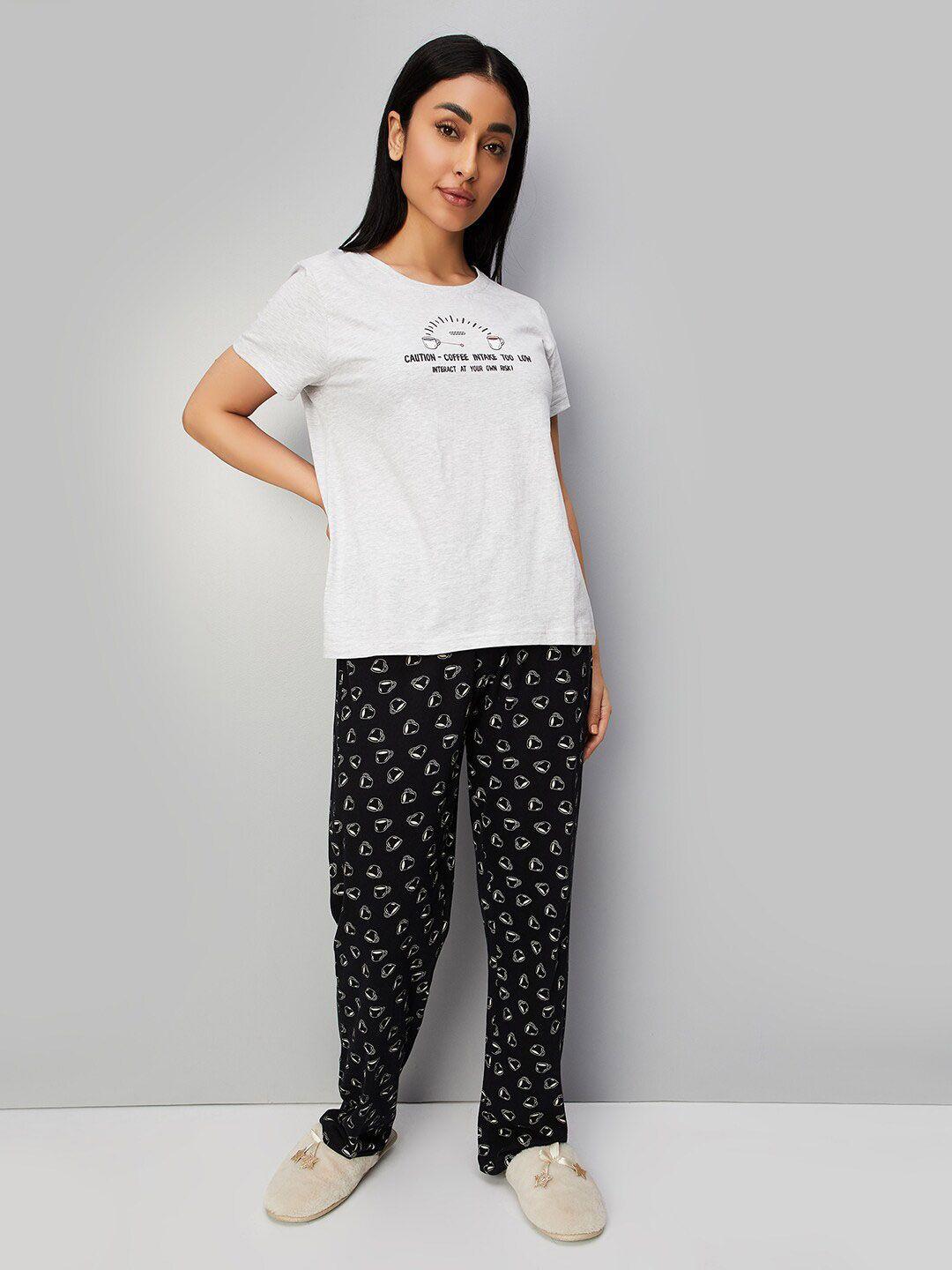 max typography printed night suit