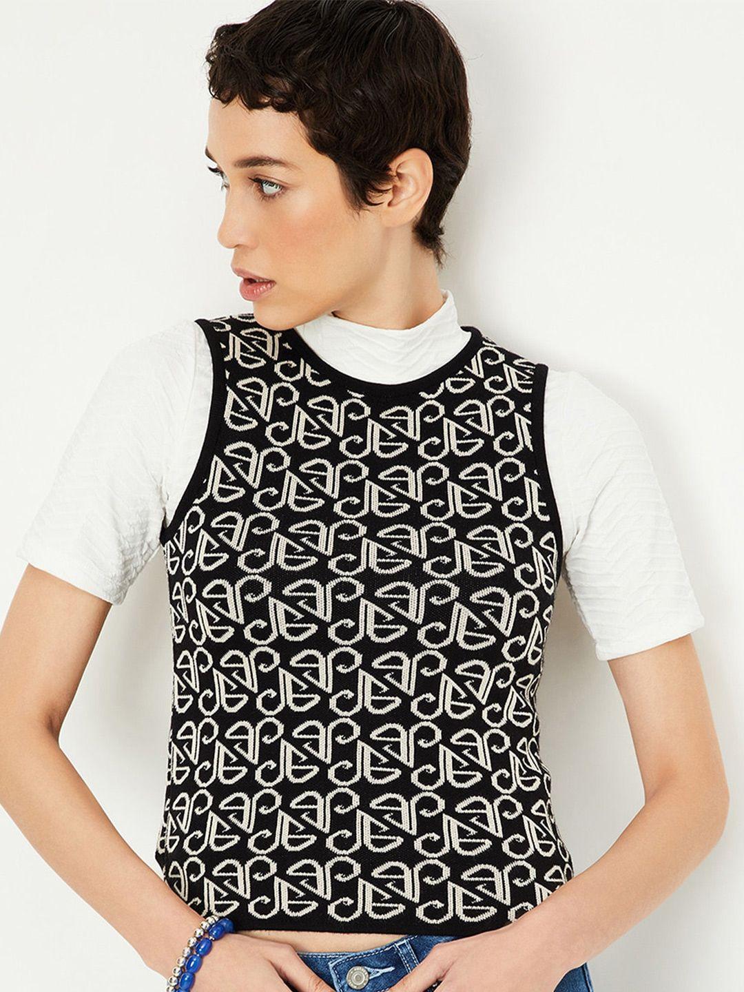 max women black & white printed sweater vest