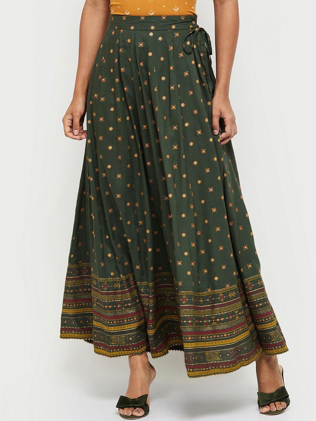 max women green printed flared skirt