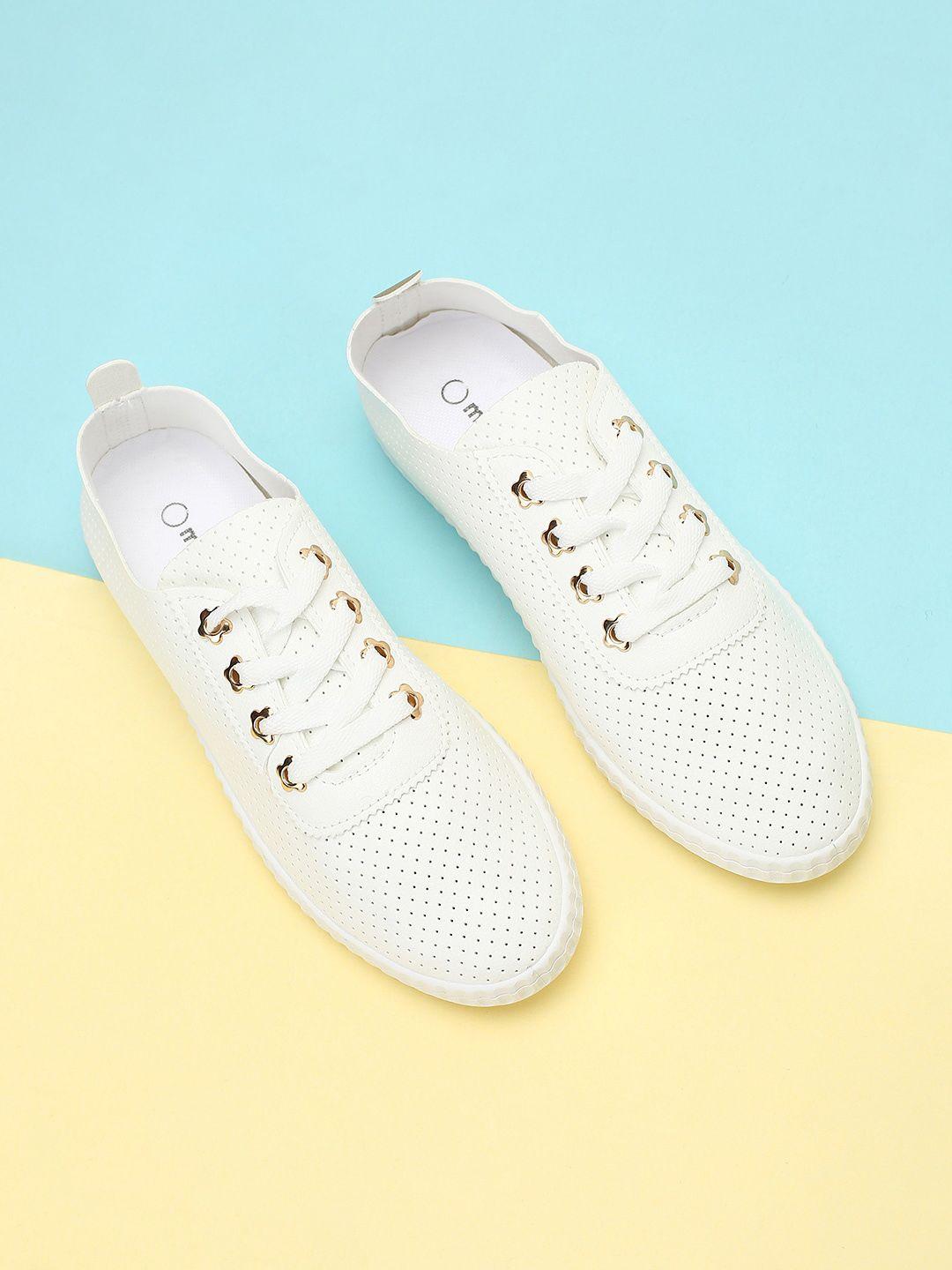 max women perforated sneakers