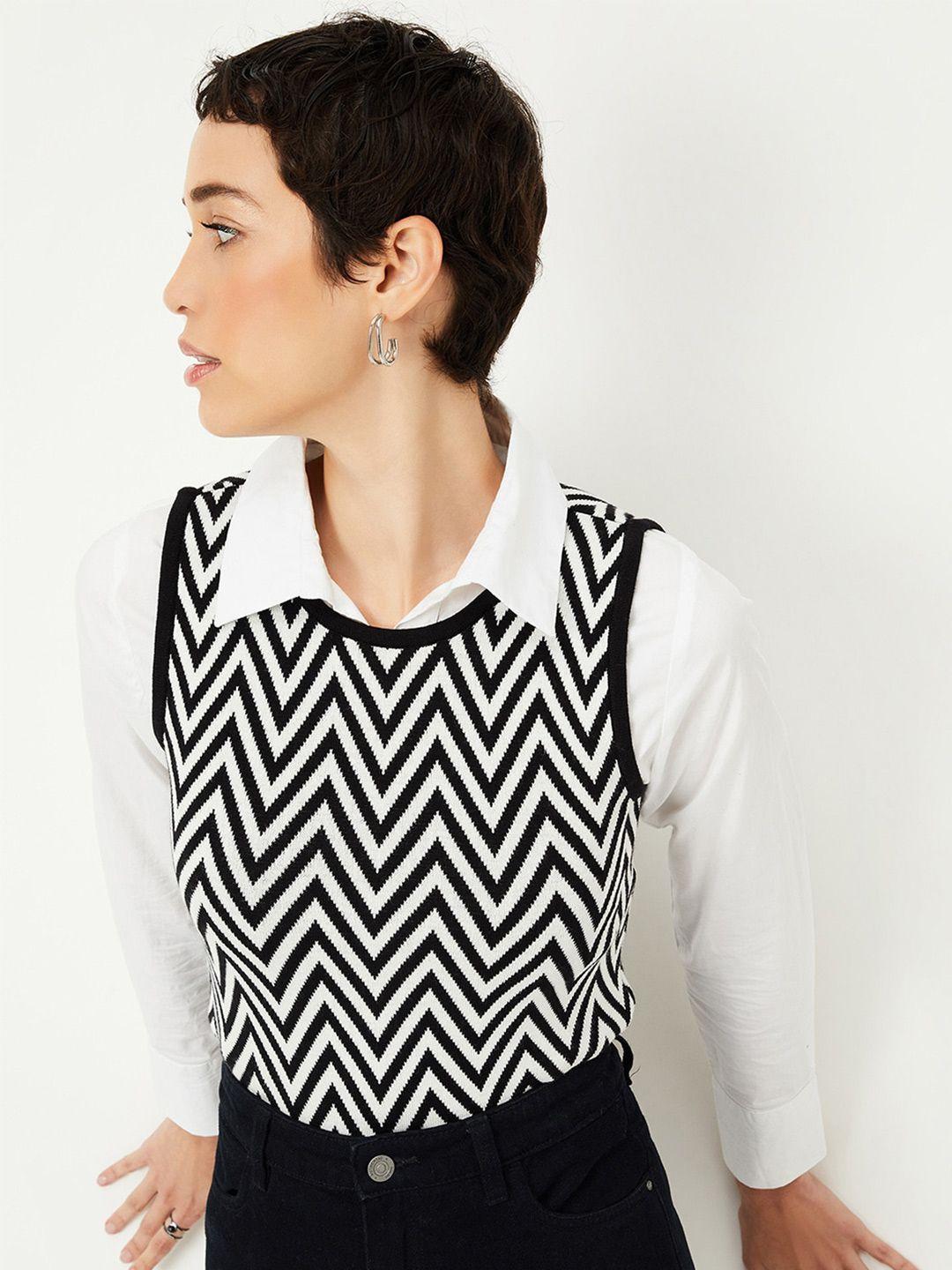 max-women-white-&-black-chevron-printed-sweater-vest