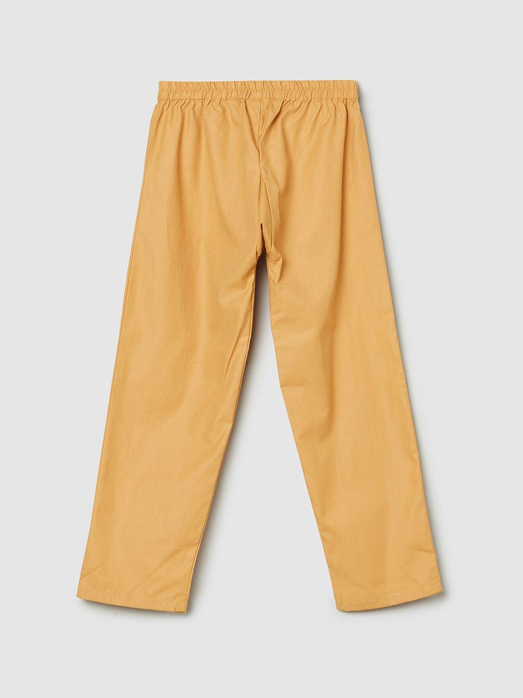 max boys beige-colored solid lounge pants