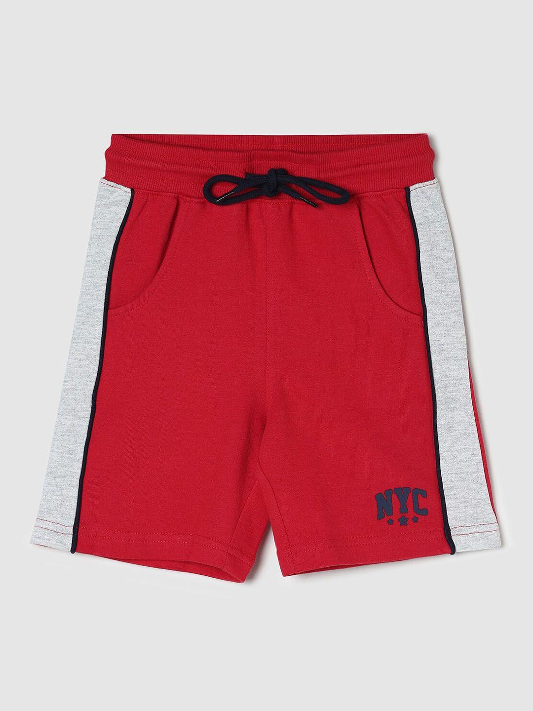 max boys mid-rise pure cotton shorts