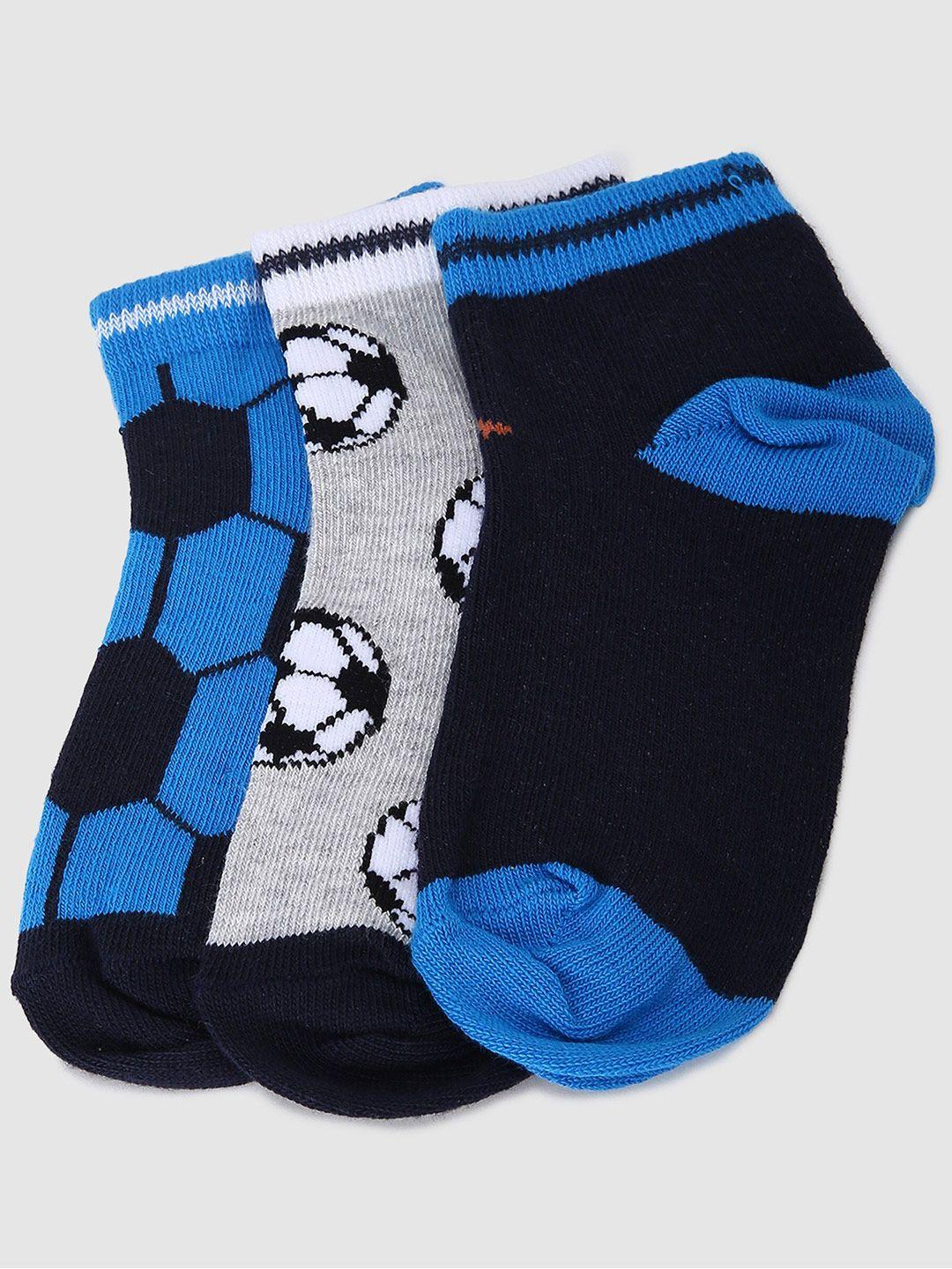 max boys pack of 3 ankle length cotton socks