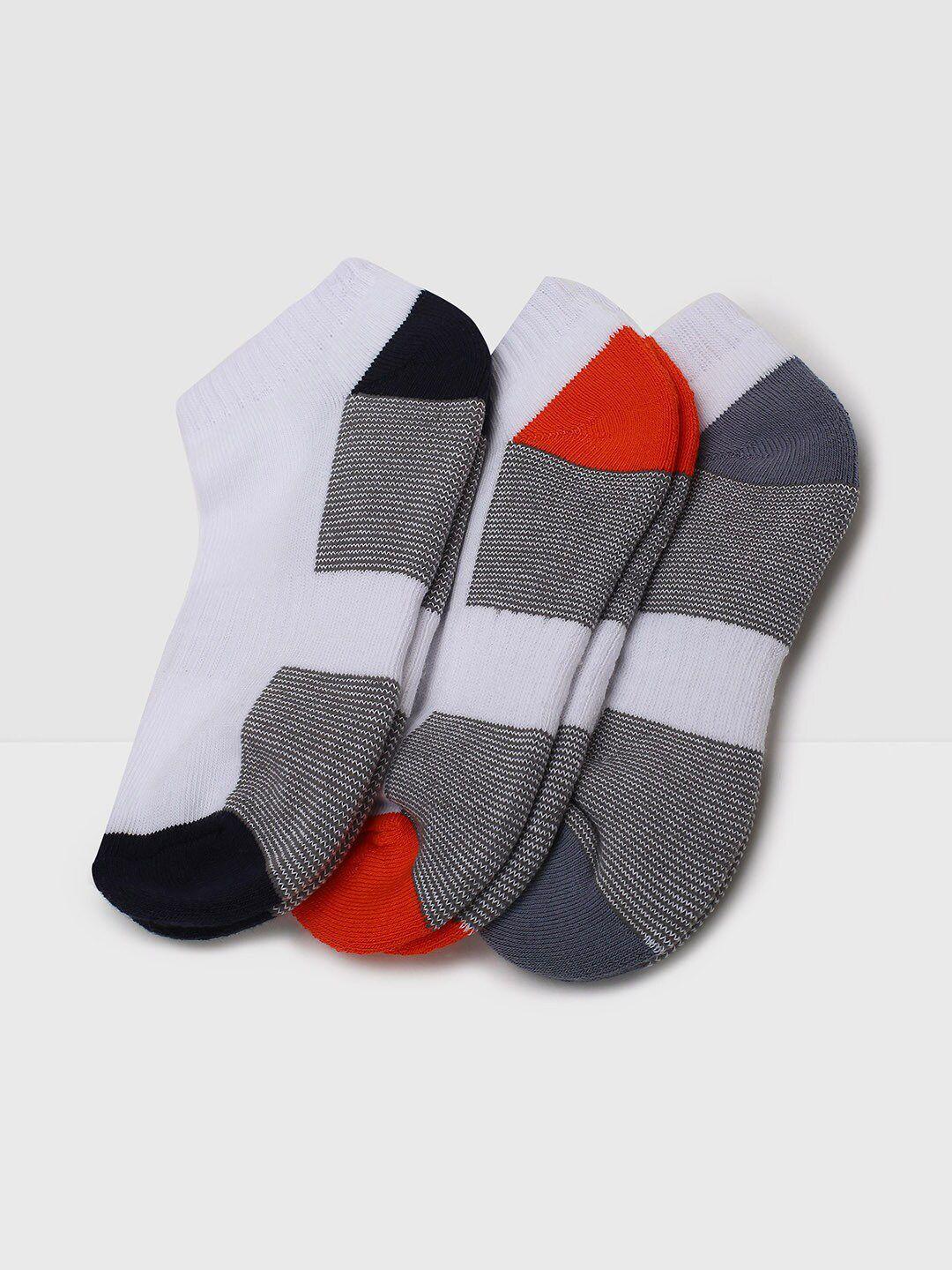 max boys pack of 3 patterned ankle-length socks