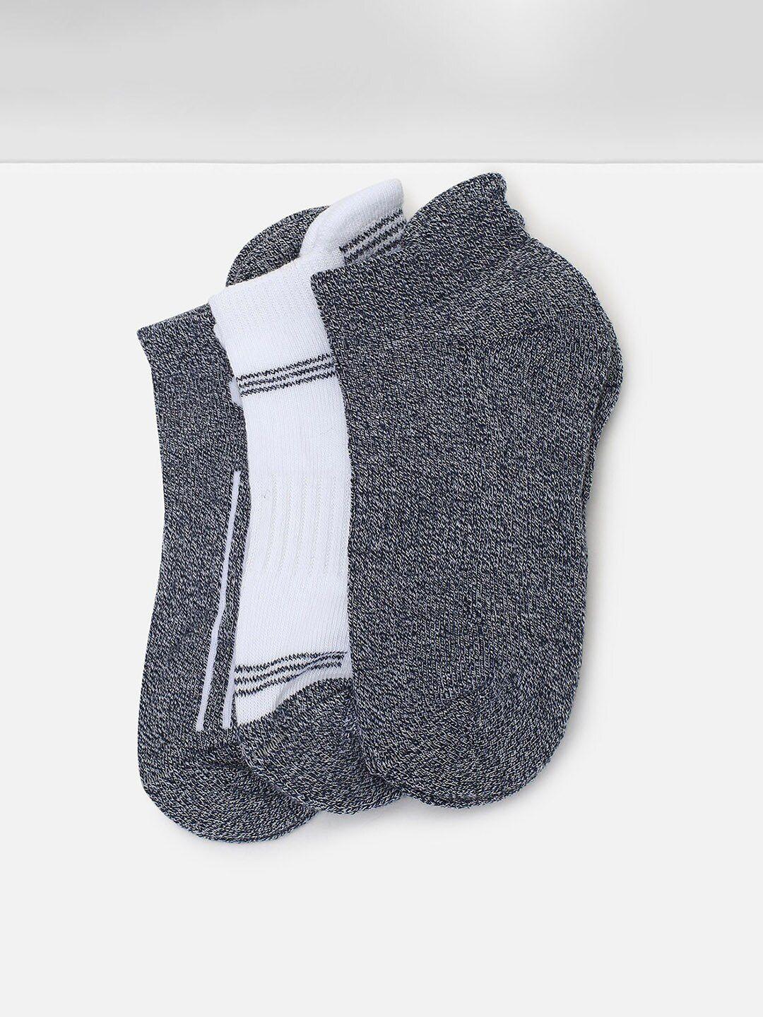 max boys pack of 3 patterned ankle-length socks