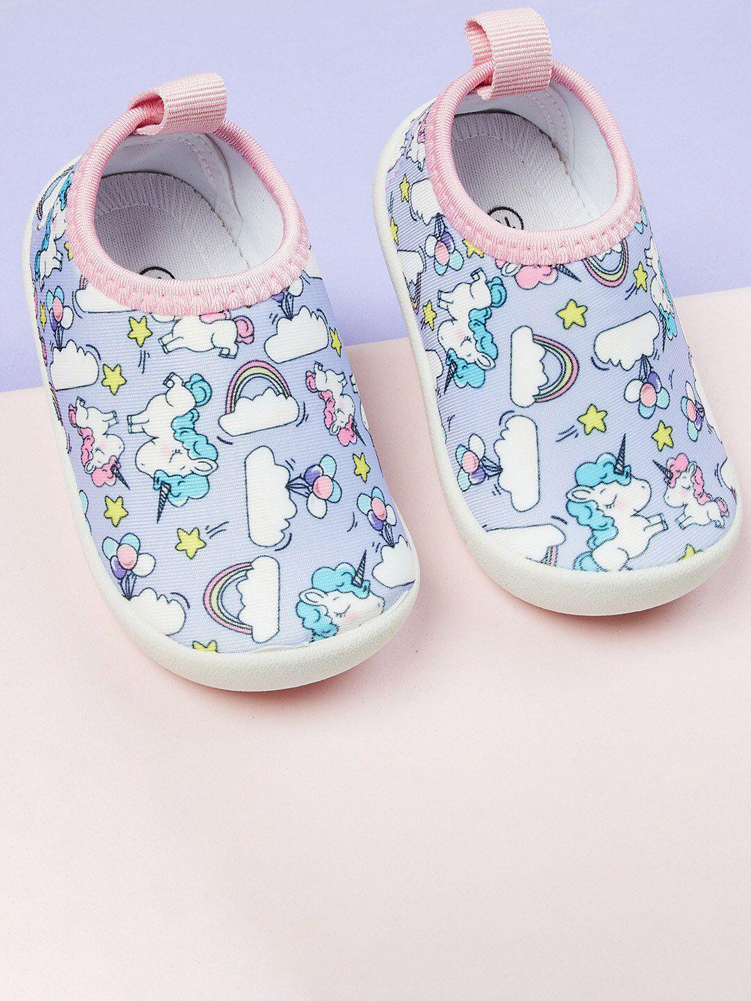 max girls lavender printed slip-on sneakers