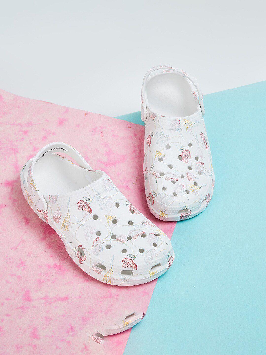 max girls printed clogs