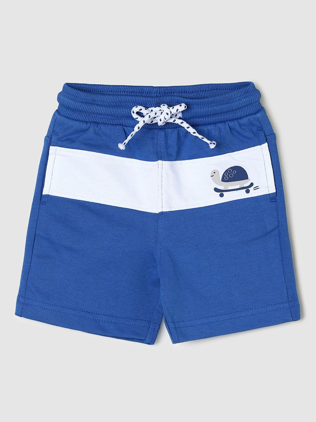 max infants boys colourblocked pure cotton shorts