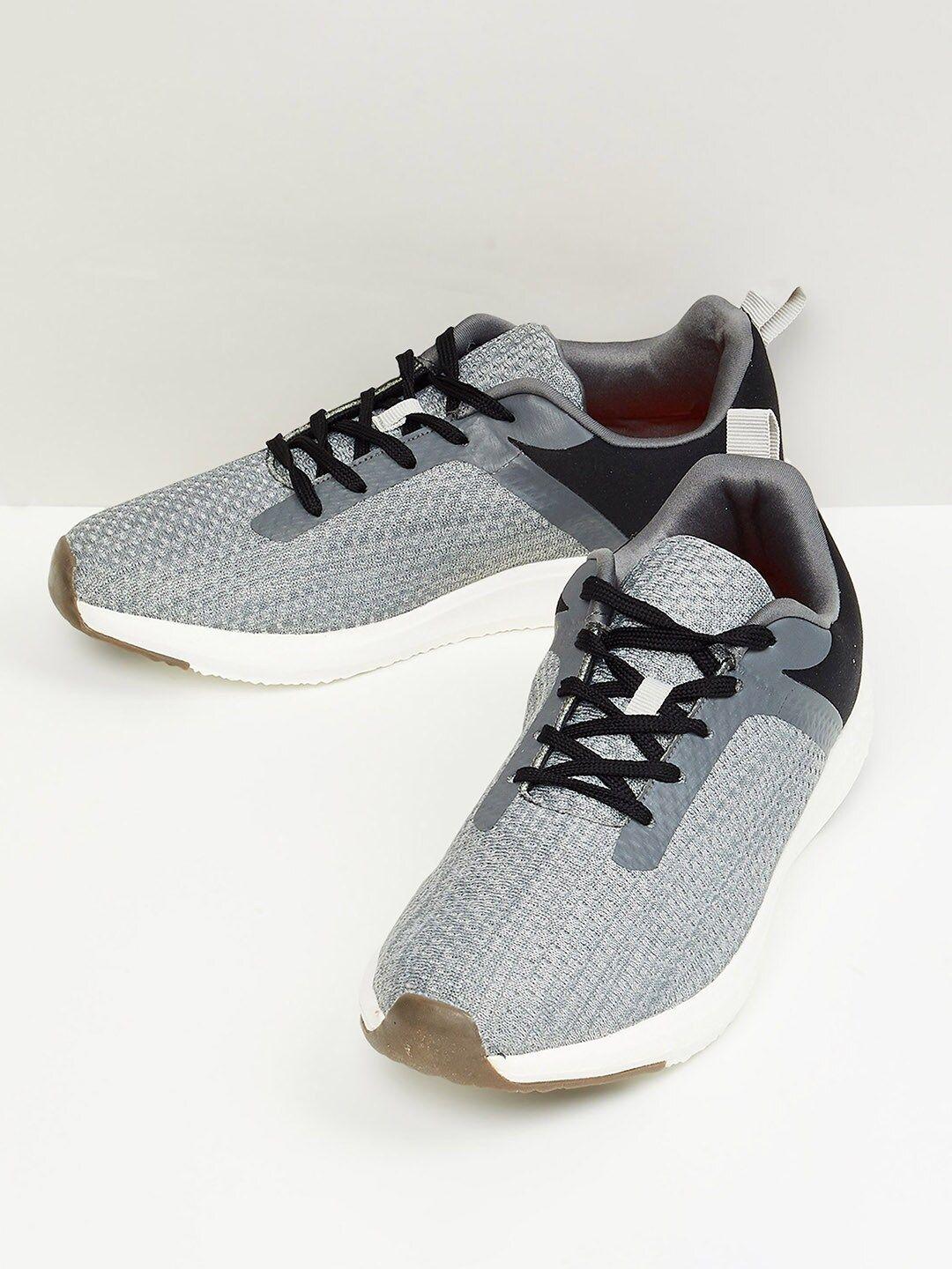 max men woven design running shoes