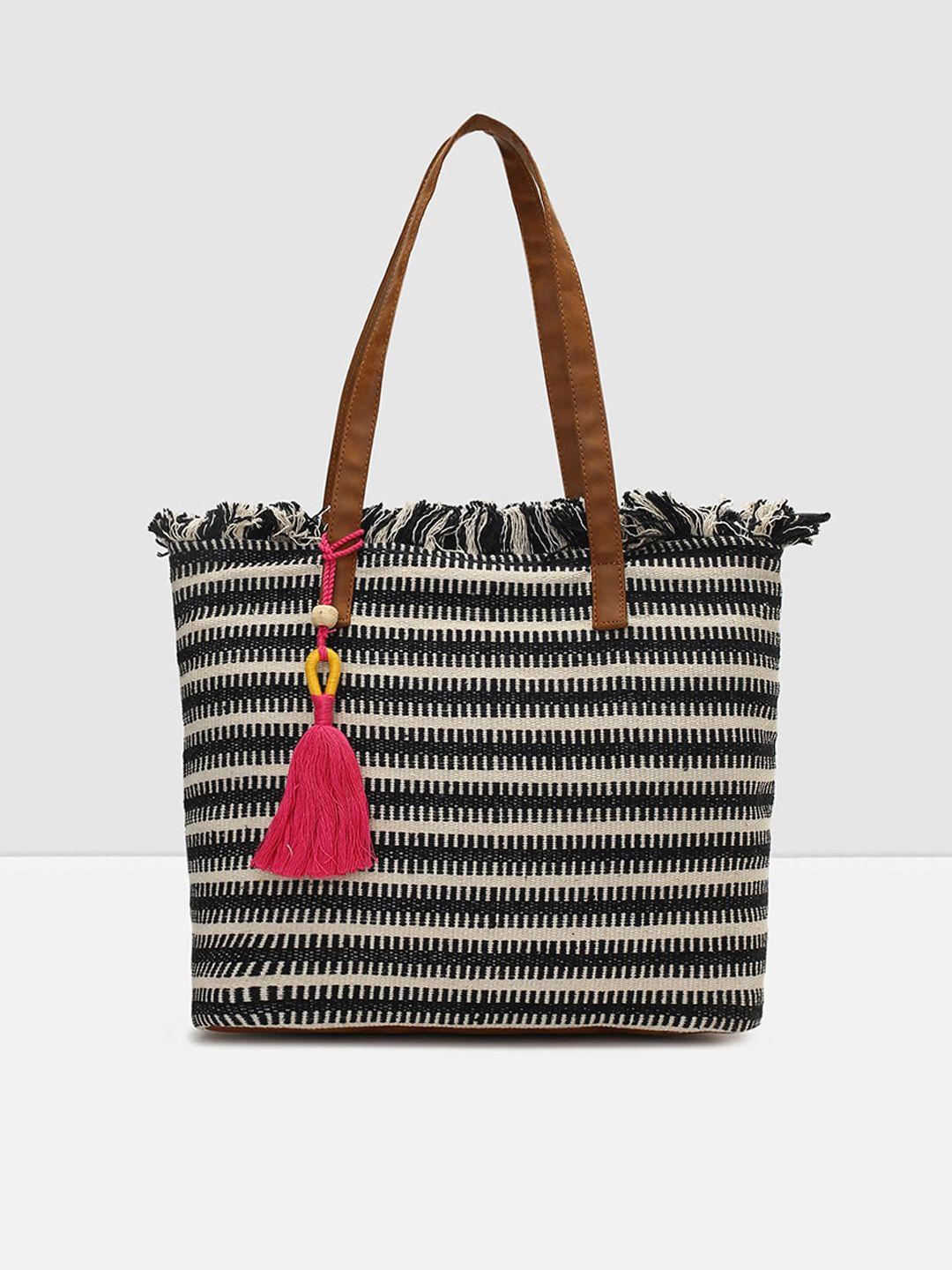 max shopper tote bag with tasselled