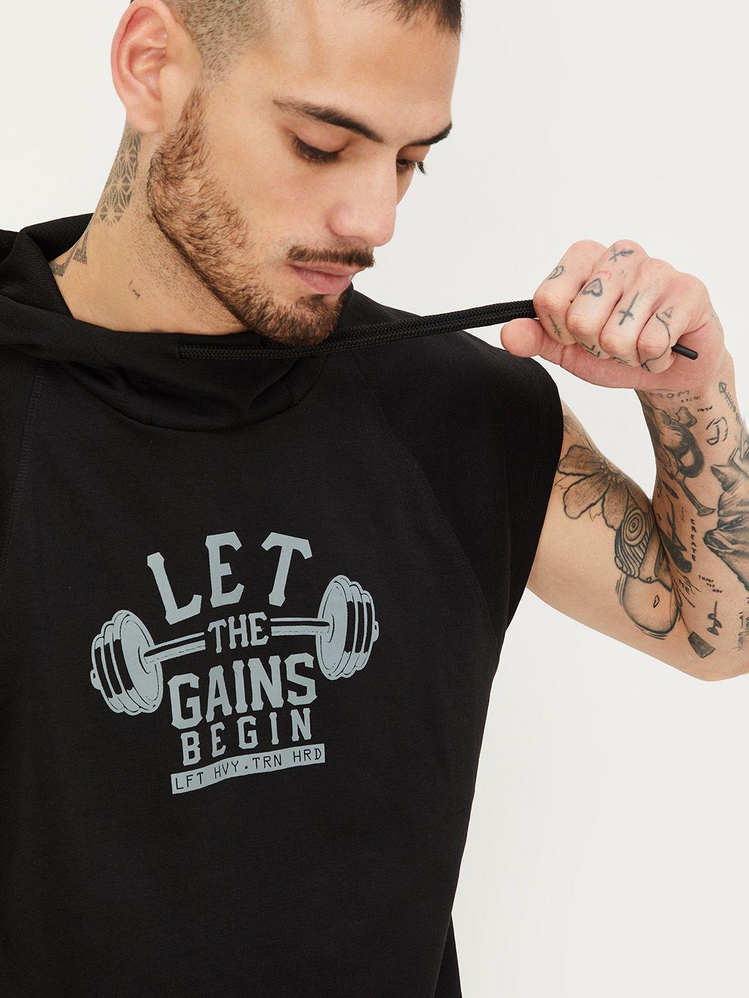max typography printed sleeveless hooded t-shirt