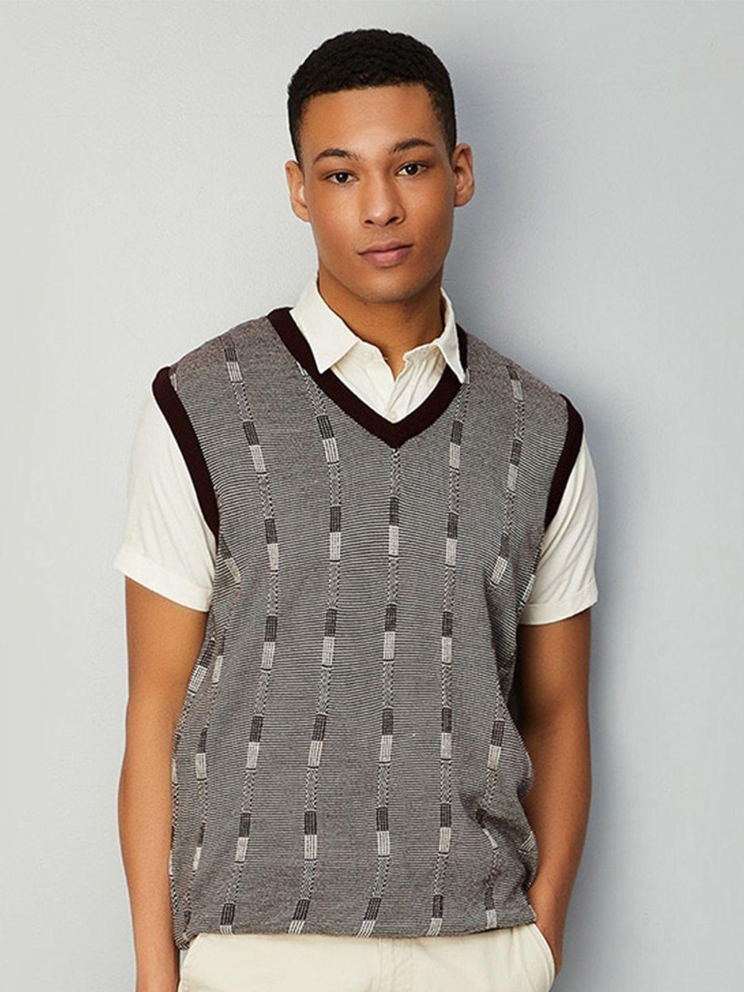 max v-neck sleeveless  acrylic sweater vest