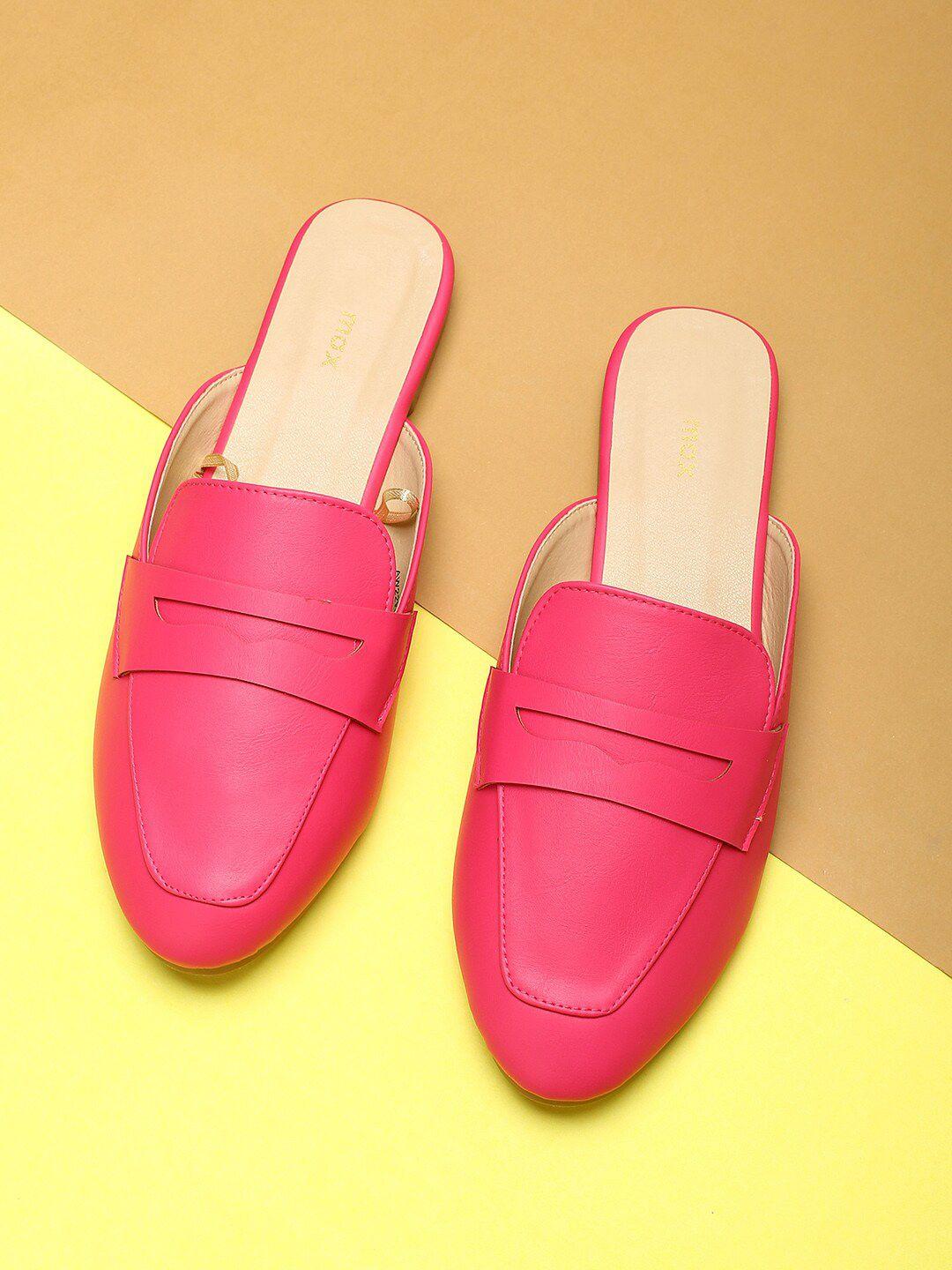 max women fuchsia solid mules