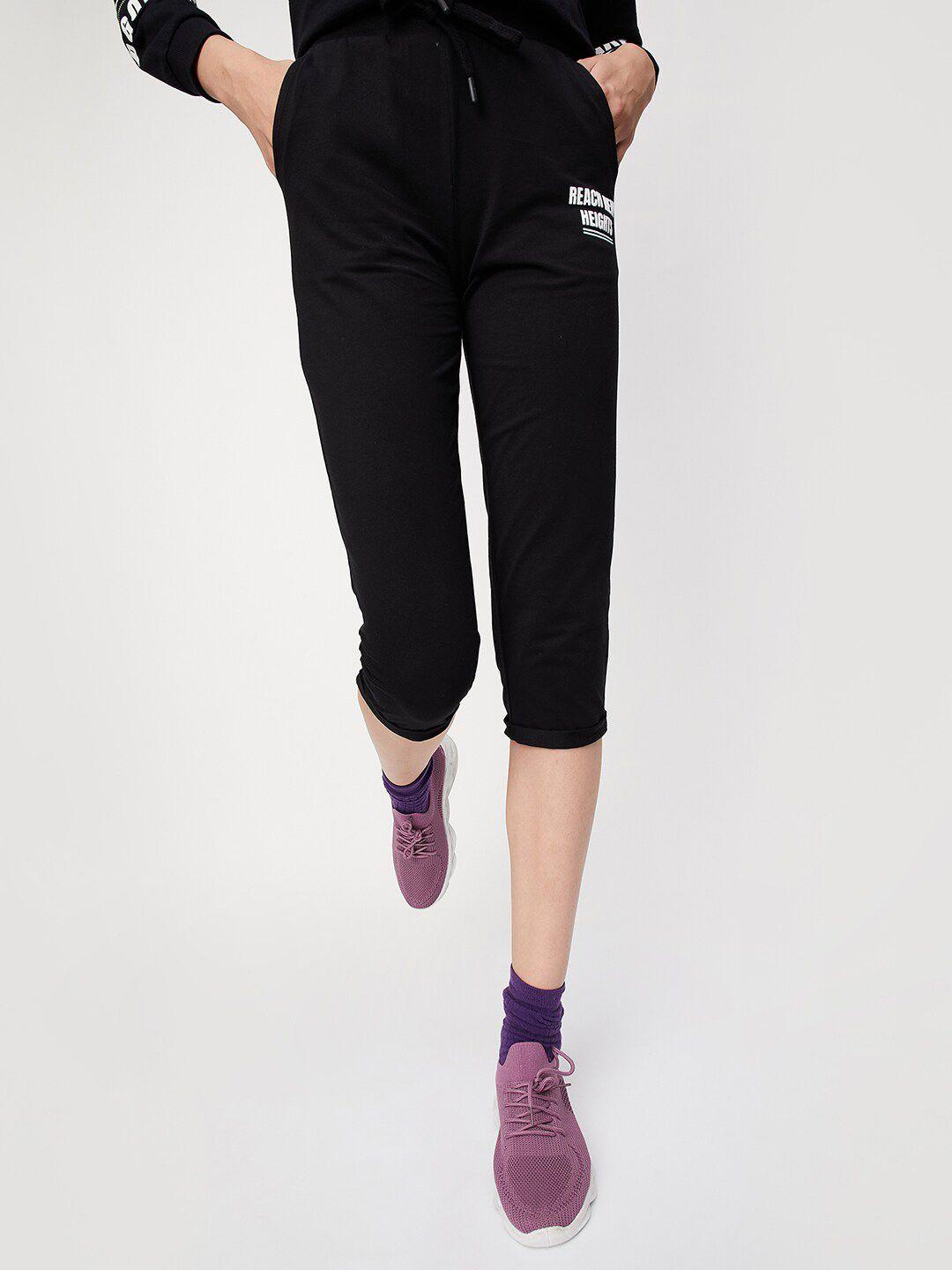 max women mid rise sports capris