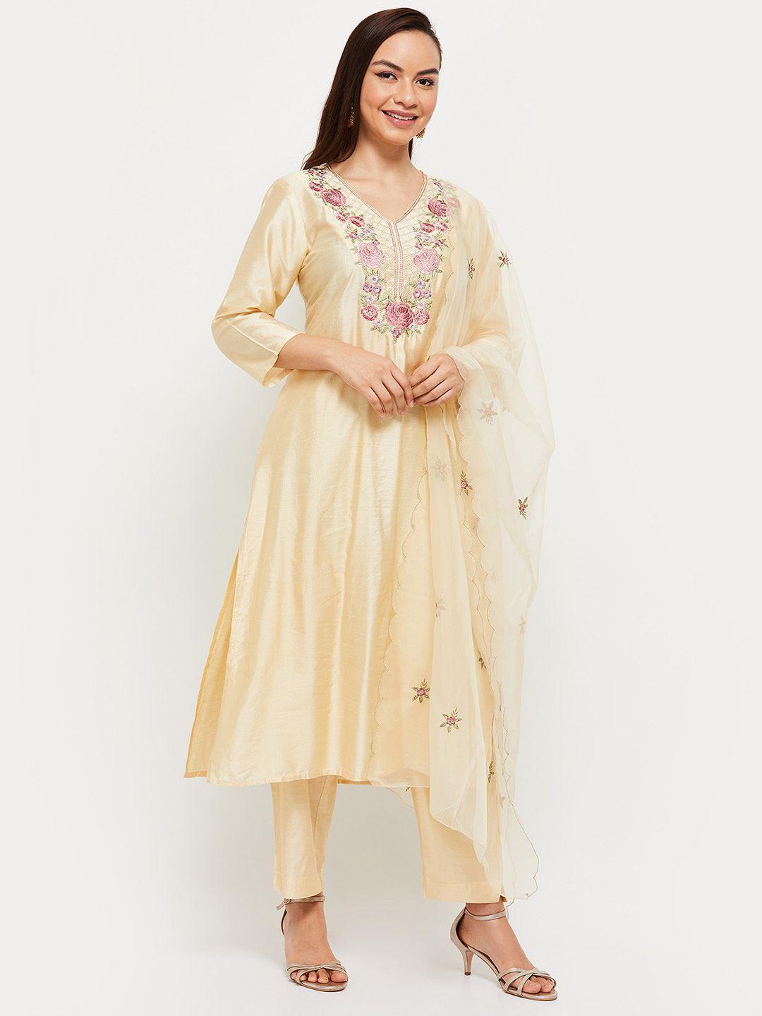 max women off white floral embroidered thread work kurta with trousers