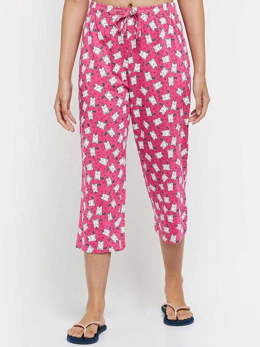 max women pink & white printed capris