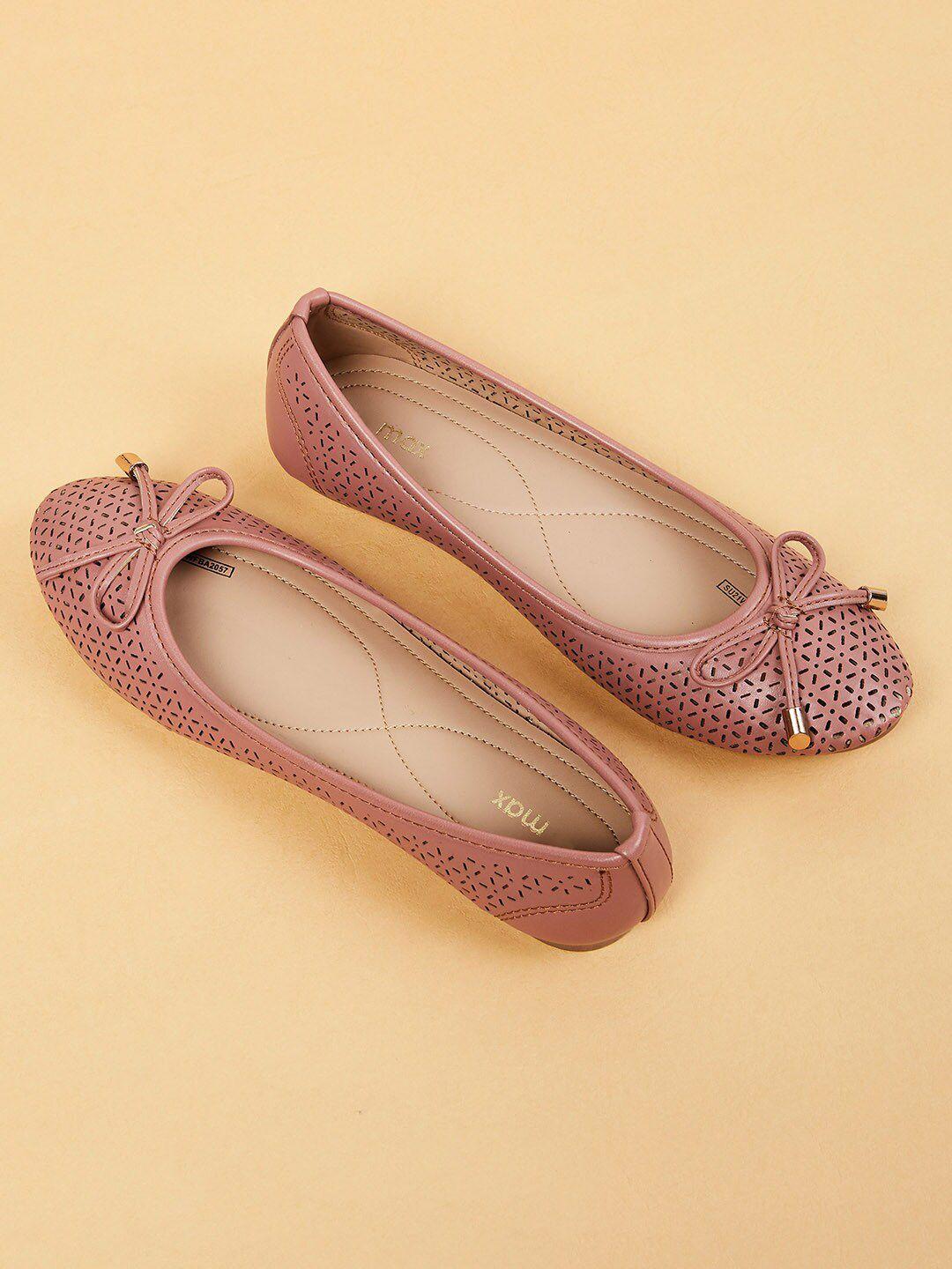 max women pink pu textured ballerinas with laser cuts flats