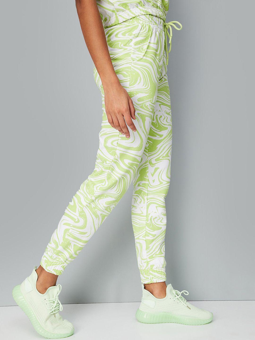 max women printed mid-rise pure cotton joggers