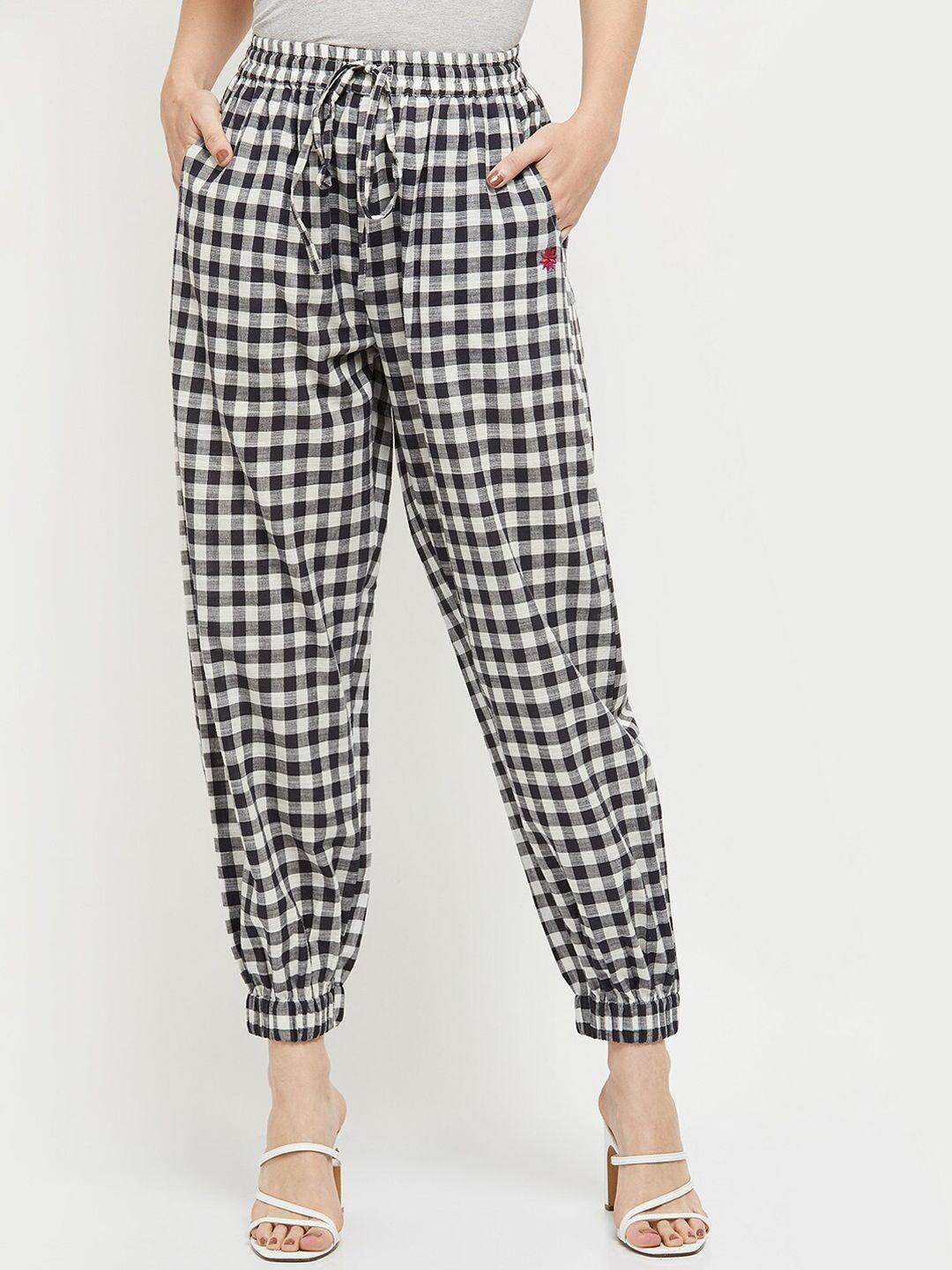 max women white checked trousers