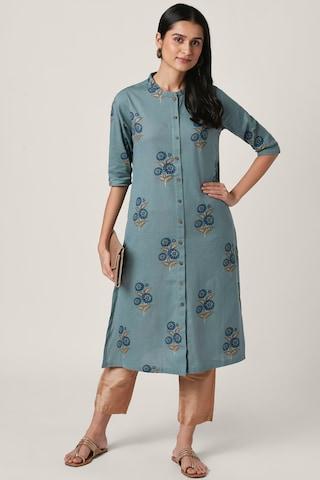medium blue floral print casual mandarin 3/4th sleeves calf-length women regular fit kurta