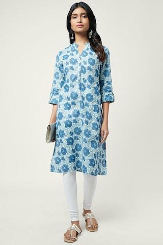 medium blue floral print casual mandarin 3/4th sleeves knee length women regular fit kurta