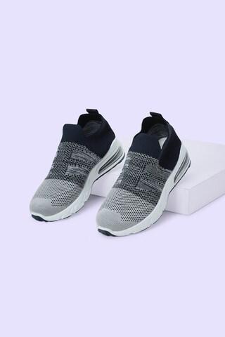 medium grey patterned casual women sport shoes