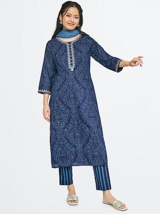 medium blue ethnic motifs casual round neck 3/4th sleeves women regular fit kurta set