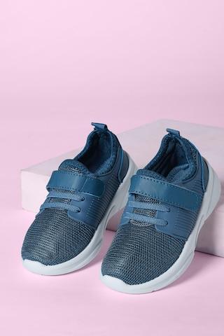 medium blue knitted upper sports girls sport shoes
