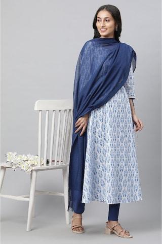 medium blue print cotton/rayon dupatta