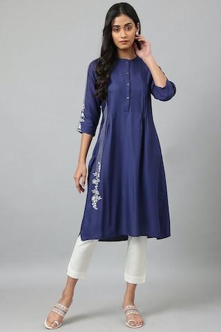 medium blue solid casual mandarin 3/4th sleeves women straight fit kurta