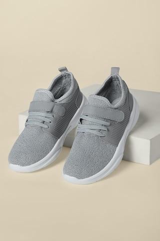 medium grey knitted upper sports girls sport shoes