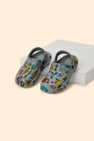 medium grey printeded casual boys clog shoes