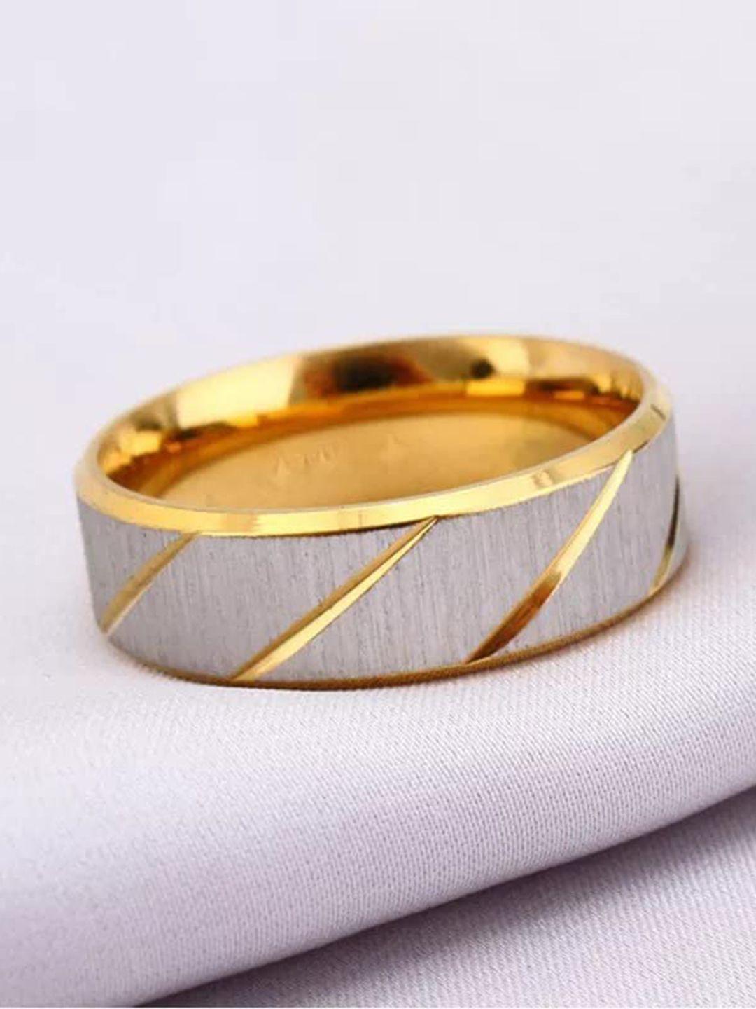 meenaz gold-plated textured finger ring