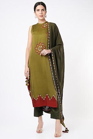 mehendi green hand embroidered kurta set
