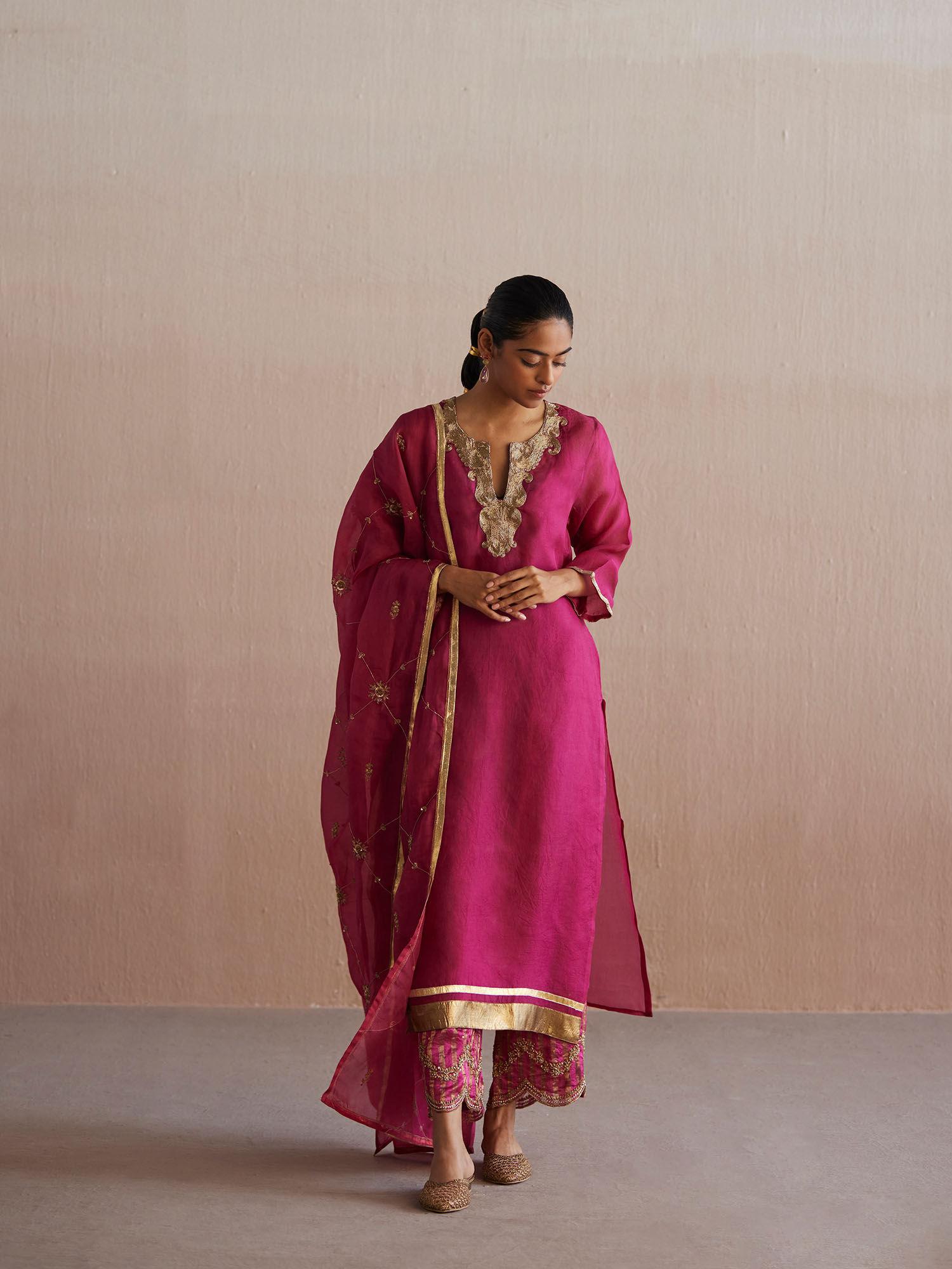 meheroo rani pink organza kurta with cotton chanderi pant and dupatta (set of 3)