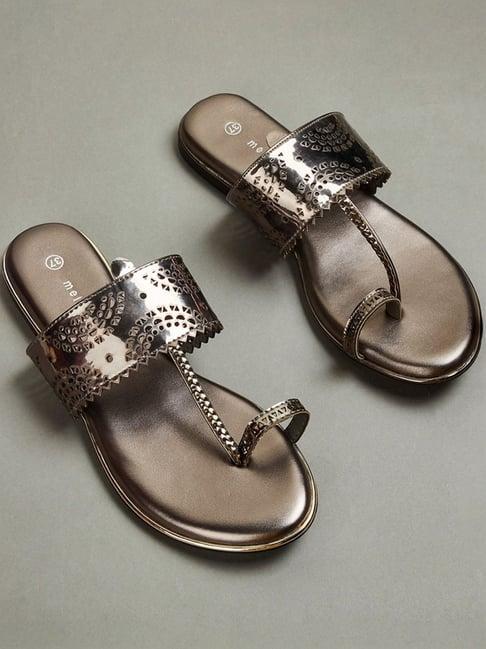 melange by lifestyle women's pewter toe ring sandals