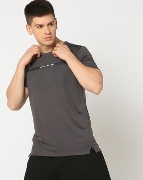 men brand print regular fit running crew-neck t-shirt