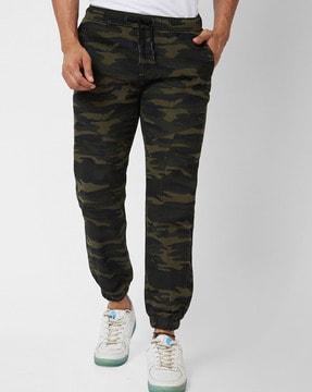 men camouflage relaxed fit flat-front jogger pants