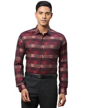 men cutaway collar slim fit shirt
