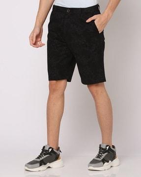 men floral print regular fit shorts