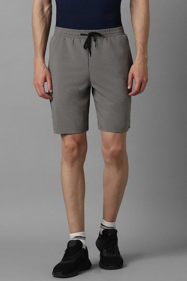 men grey solid slim tapered fit shorts