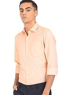 men-light-orange-spread-collar-patterned-weave-formal-shirt