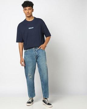 men-mid-wash-distressed-loose-fit-jeans