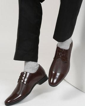 men pointed-toe derbys with lace fastening