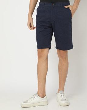 men printed regular fit flat-front shorts