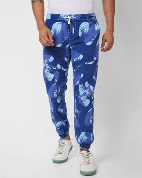 men printed relaxed fit flat-front jogger pants