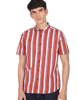 men red and white spread collar striped casual shirt