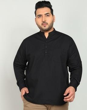 men regular fit kurta with patch pocket