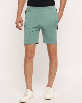 men regular fit shorts with insert pockets